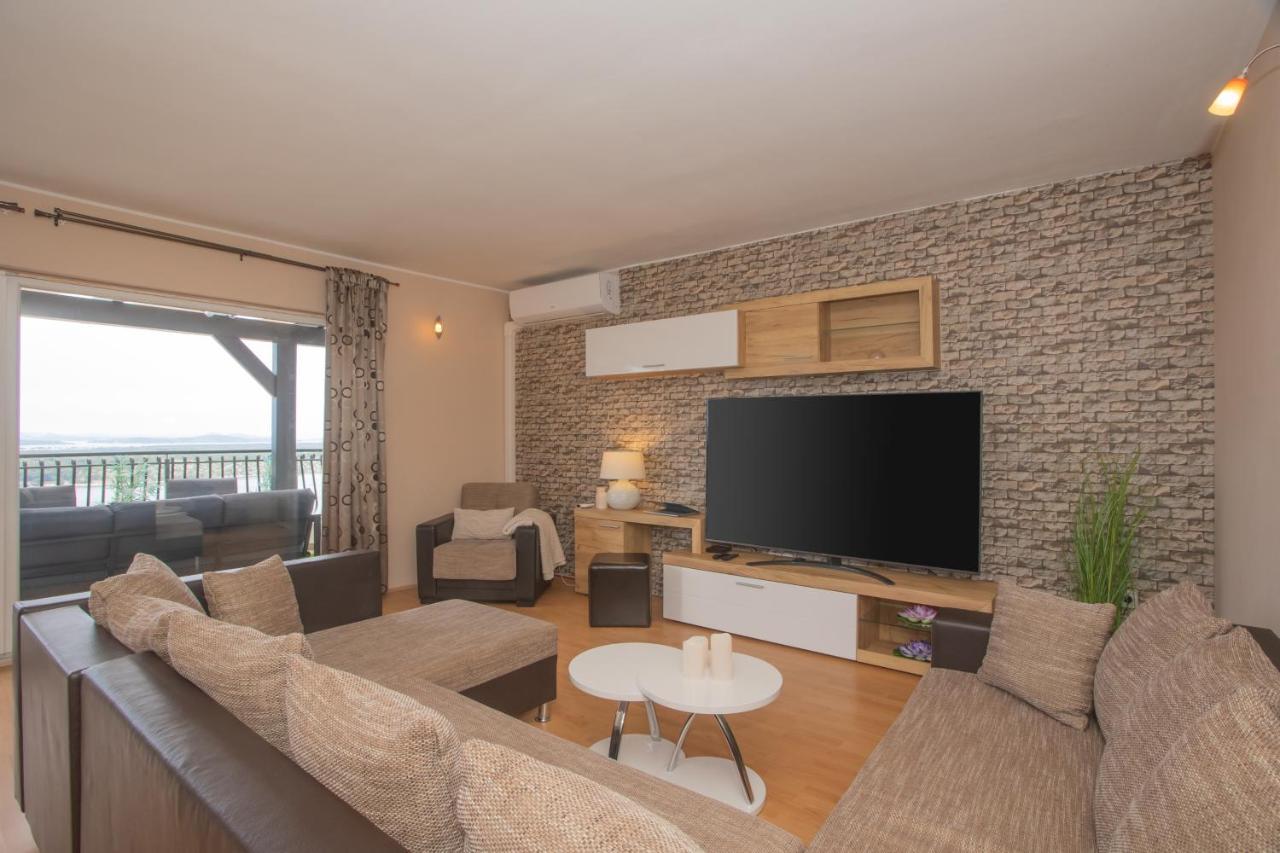 Apartment Mozart Sibenik Bagian luar foto