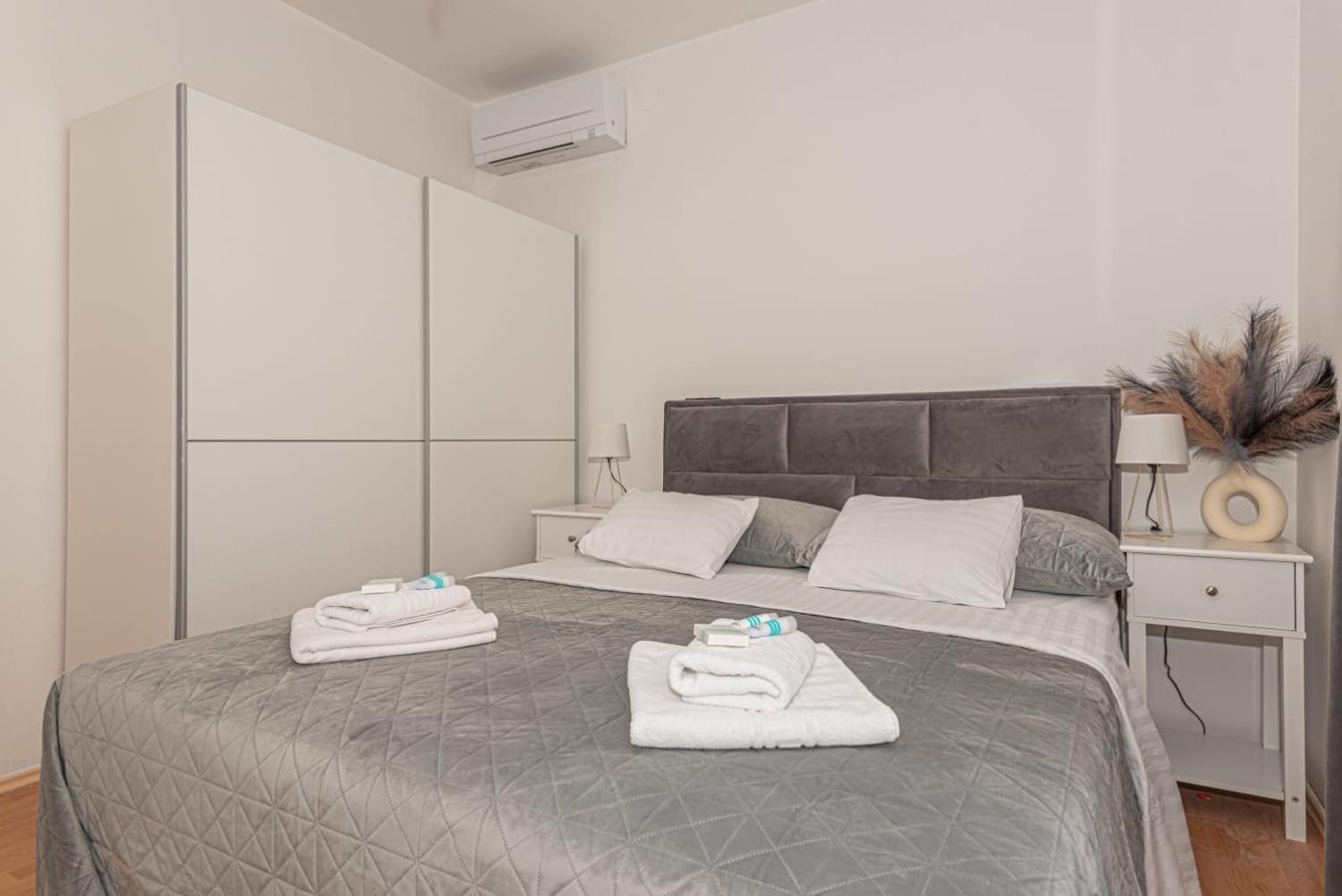 Apartment Mozart Sibenik Bagian luar foto